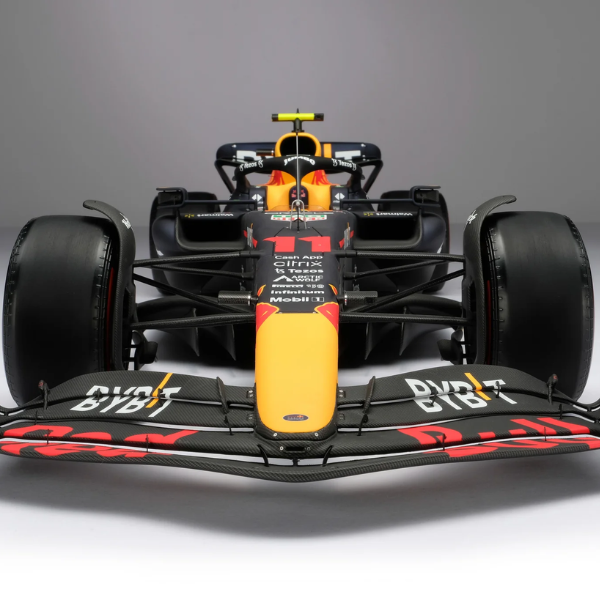 RB18 Oracle Red Bull Racing - Scale Engine