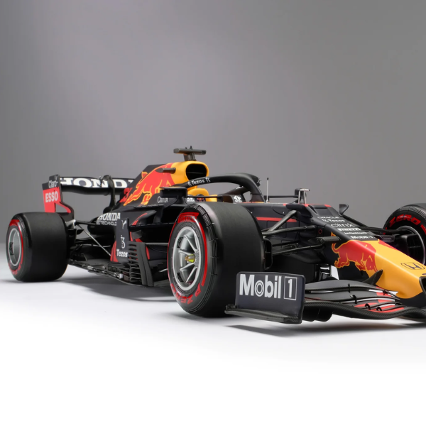 RB18 Oracle Red Bull Racing - Scale Engine